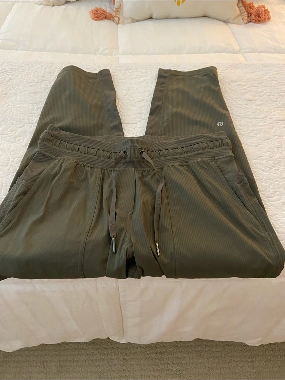 Lululemon dance crop in Olive Green